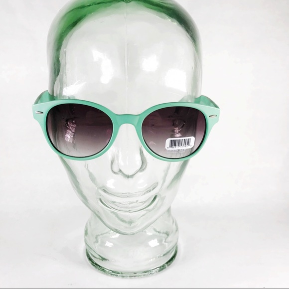 Accessories - Turquoise Rounded Frame Wayfarer Sunglasses NWT
